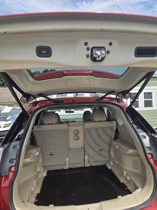 2016 Nissan Rogue - Image 10 of 13