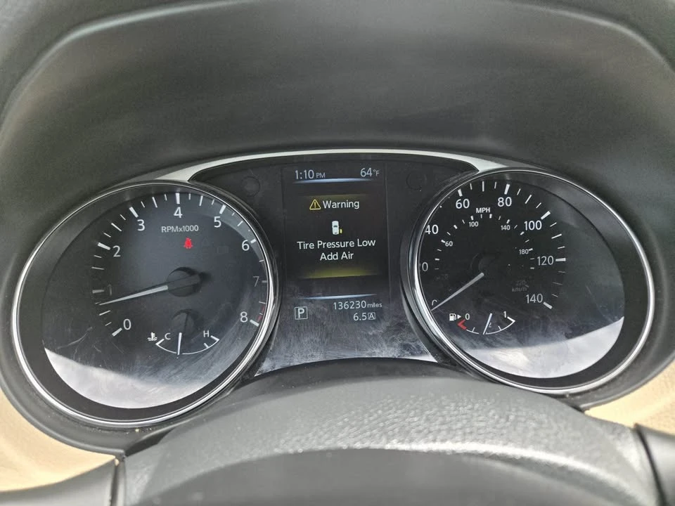 2016 Nissan Rogue - Image 12 of 13