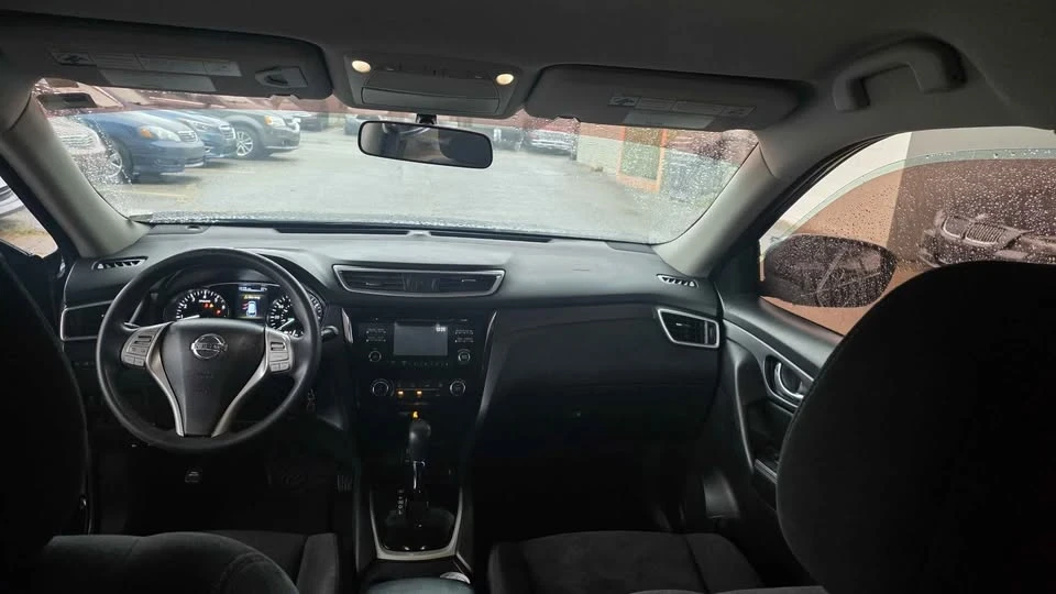 2016 Nissan Rogue - Image 16 of 17