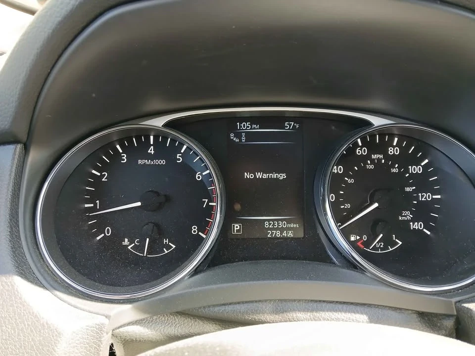 2016 Nissan Rogue - Image 15 of 16