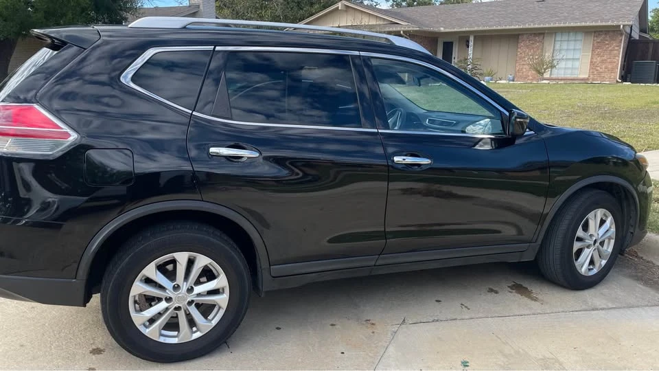 2016 Nissan Rogue - Image 6 of 8
