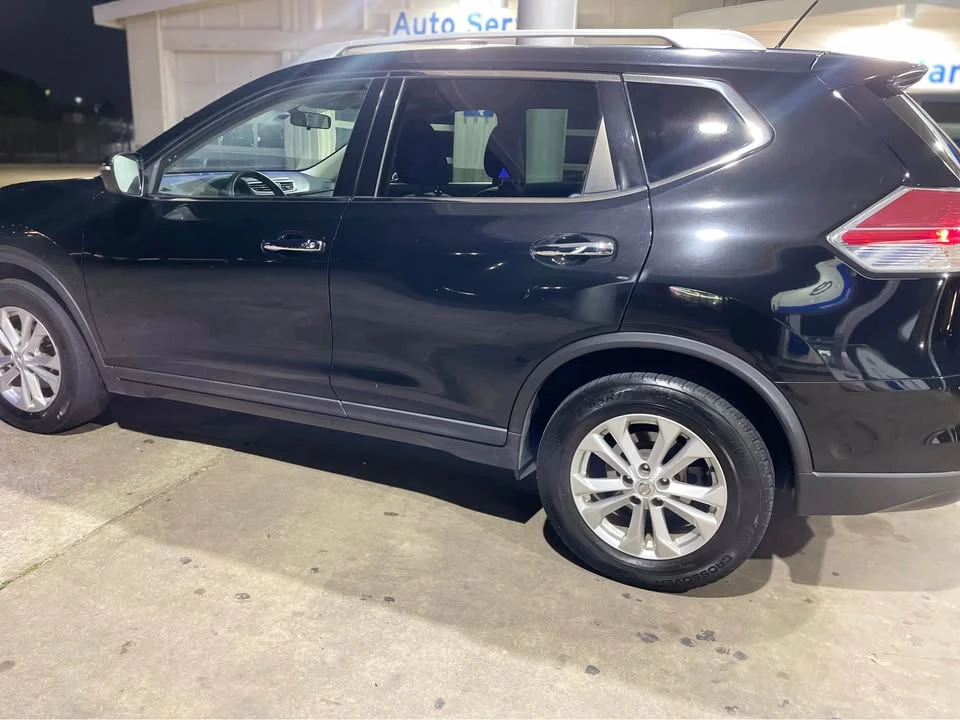 2016 Nissan Rogue - Image 4 of 10