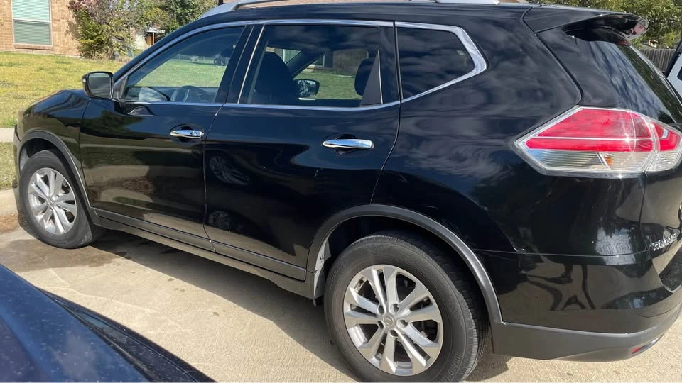 2016 Nissan Rogue - Image 4 of 8