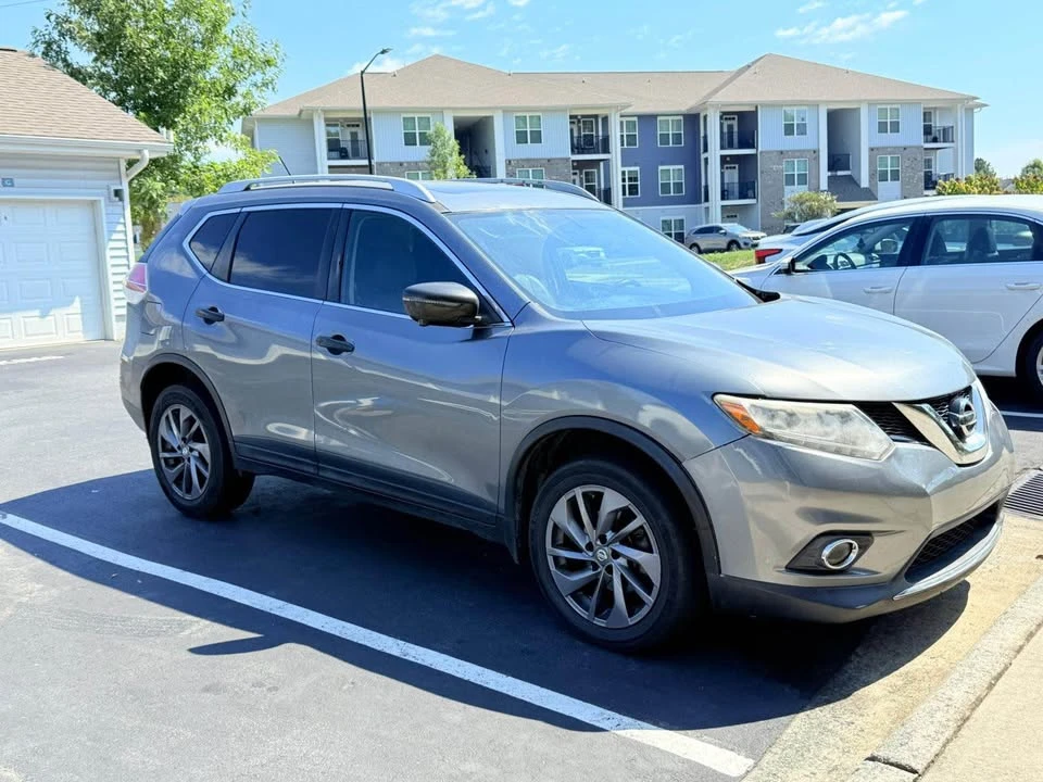 2016 Nissan Rogue - Image 5 of 11