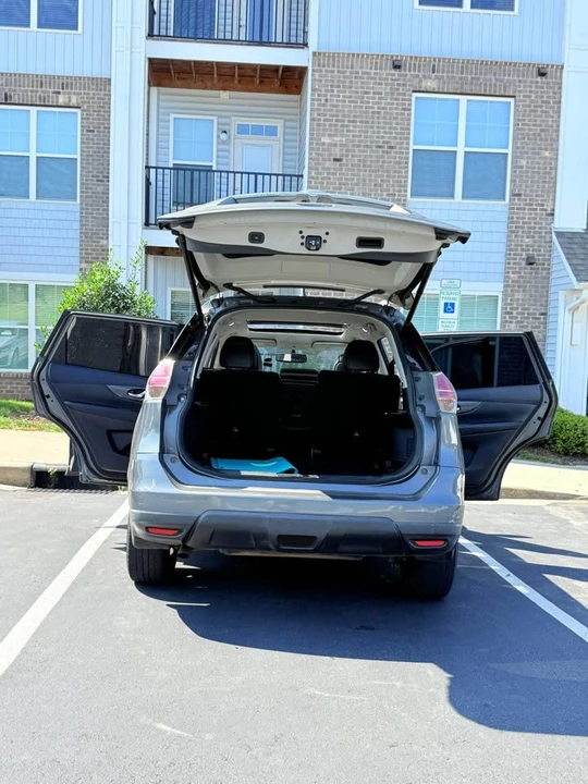 2016 Nissan Rogue - Image 9 of 11