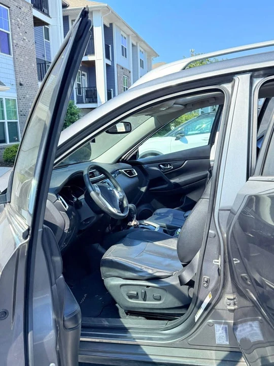 2016 Nissan Rogue - Image 6 of 11