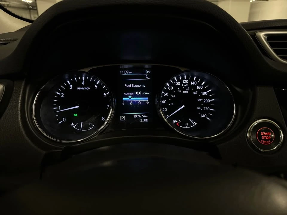2016 Nissan Rogue - Image 10 of 18