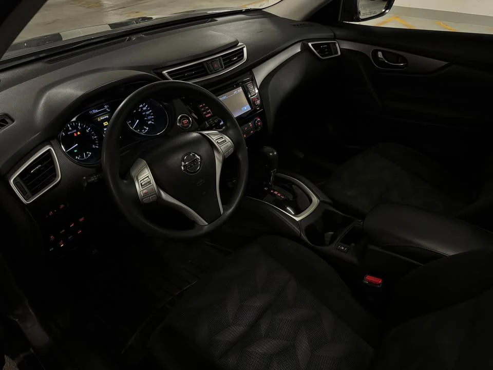 2016 Nissan Rogue - Image 7 of 18