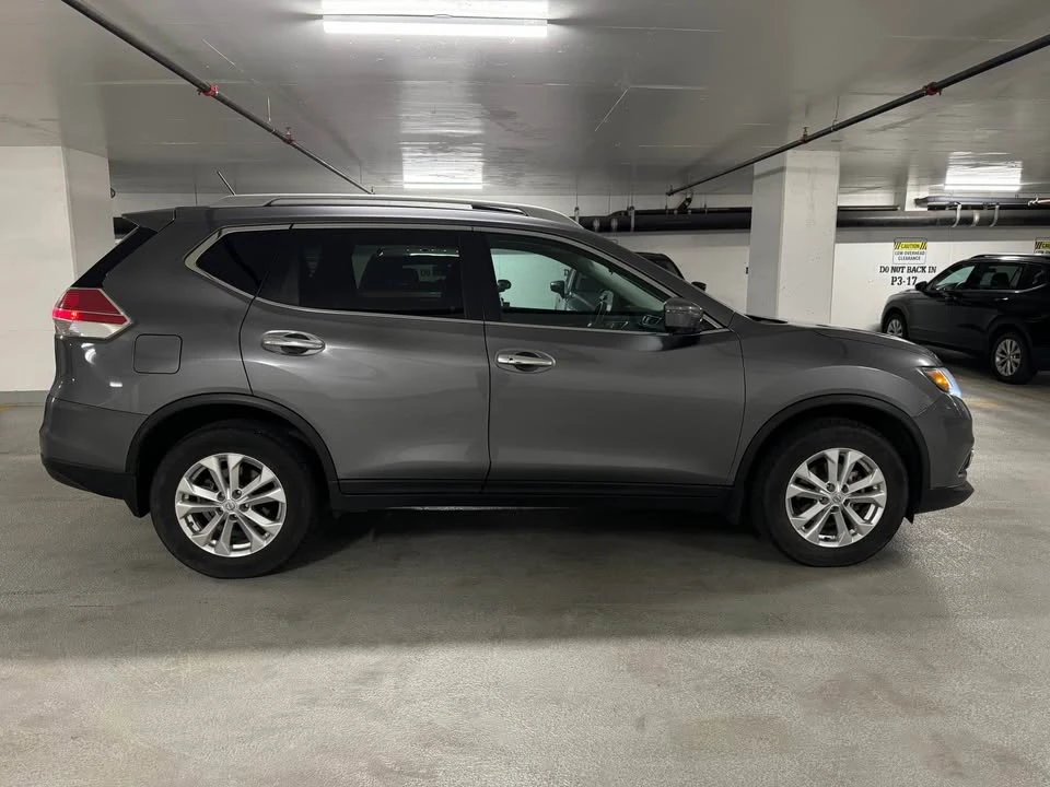 2016 Nissan Rogue - Image 4 of 18