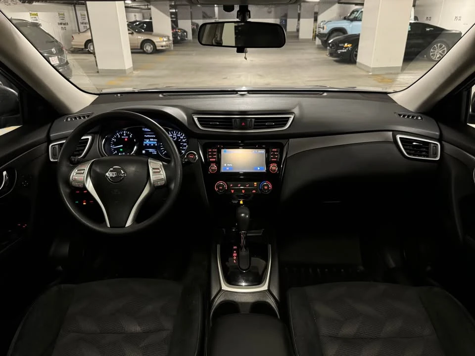 2016 Nissan Rogue - Image 13 of 18