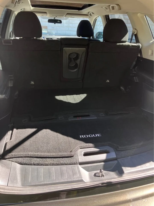 2016 Nissan Rogue - Image 13 of 15