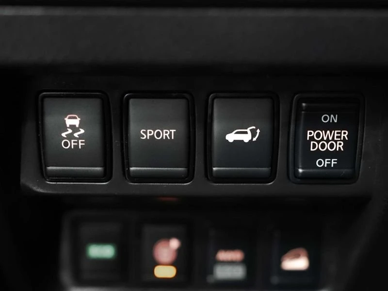 2016 Nissan Rogue - Image 16 of 20