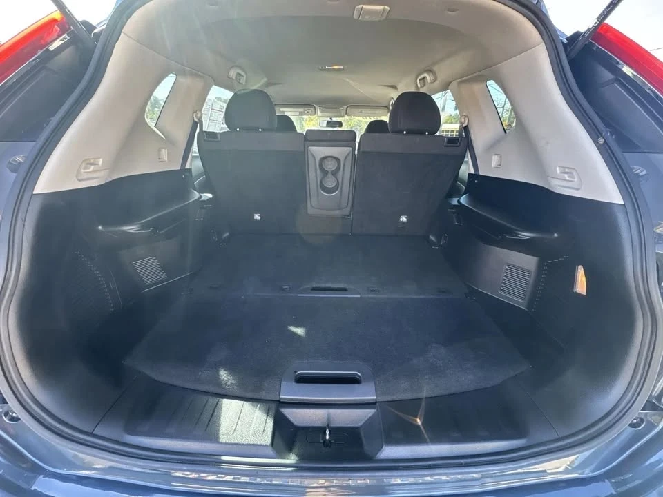 2016 Nissan Rogue - Image 15 of 16