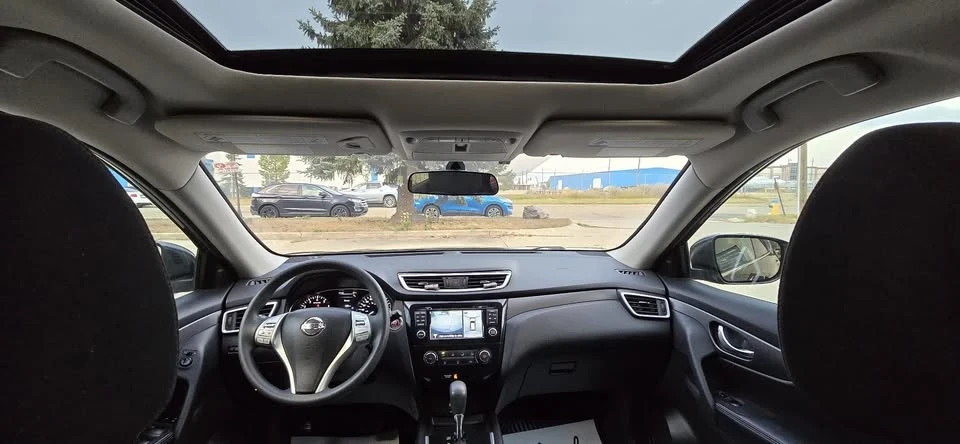 2016 Nissan Rogue - Image 14 of 20