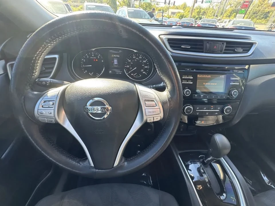 2016 Nissan Rogue - Image 12 of 16