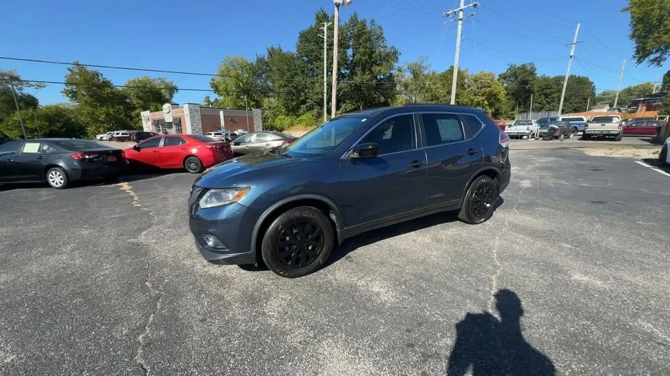 2016 Nissan Rogue - Image 4 of 16