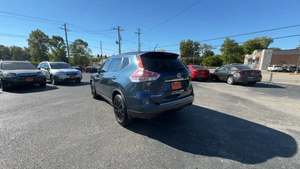 2016 Nissan Rogue - Image 6 of 16