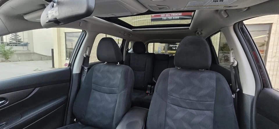 2016 Nissan Rogue - Image 19 of 20