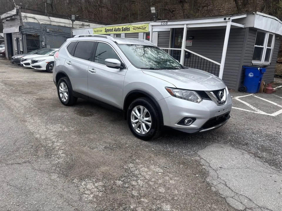 2016 Nissan Rogue - Image 3 of 17