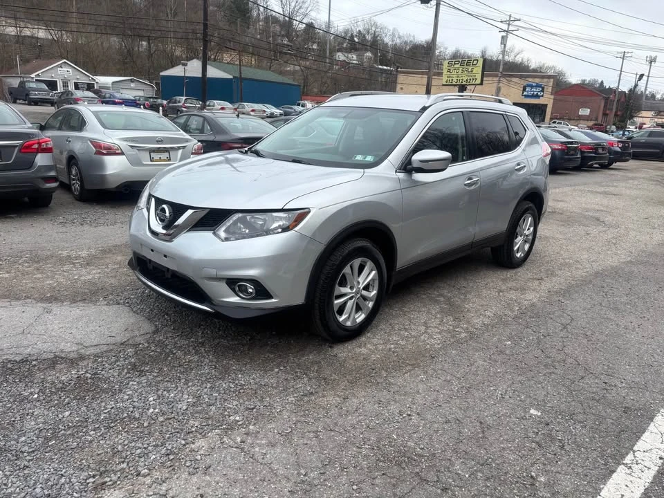 2016 Nissan Rogue - Image 2 of 17