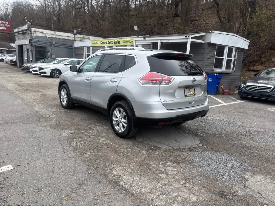 2016 Nissan Rogue - Image 6 of 17