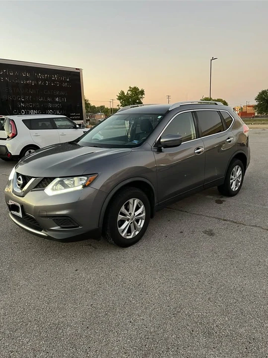 2016 Nissan Rogue - Image 2 of 20
