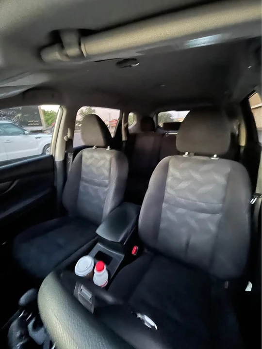2016 Nissan Rogue - Image 17 of 20