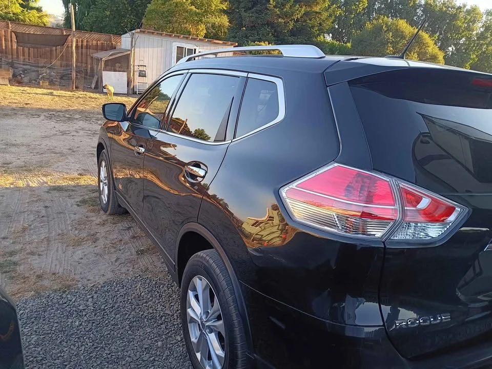 2016 Nissan Rogue - Image 4 of 8