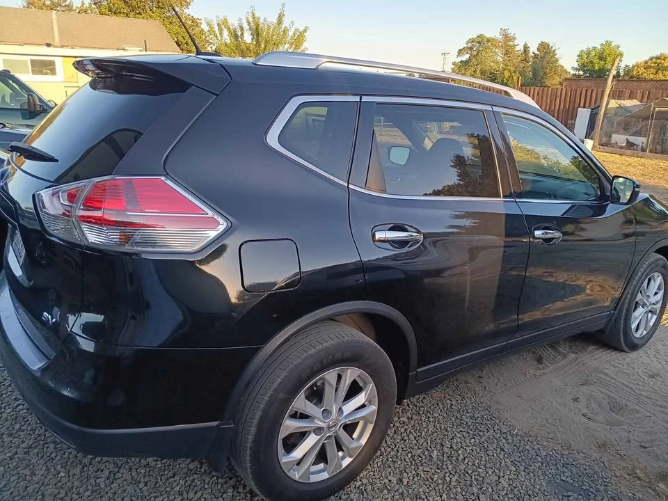 2016 Nissan Rogue - Image 3 of 8
