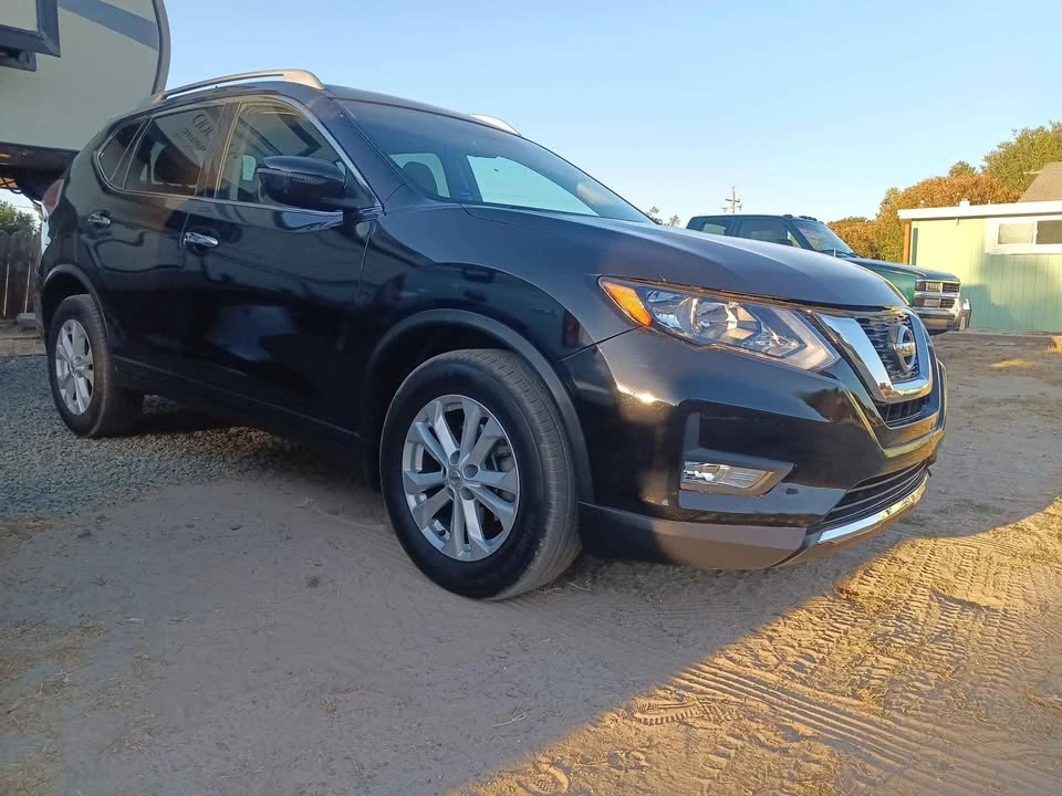2016 Nissan Rogue - Image 8 of 8