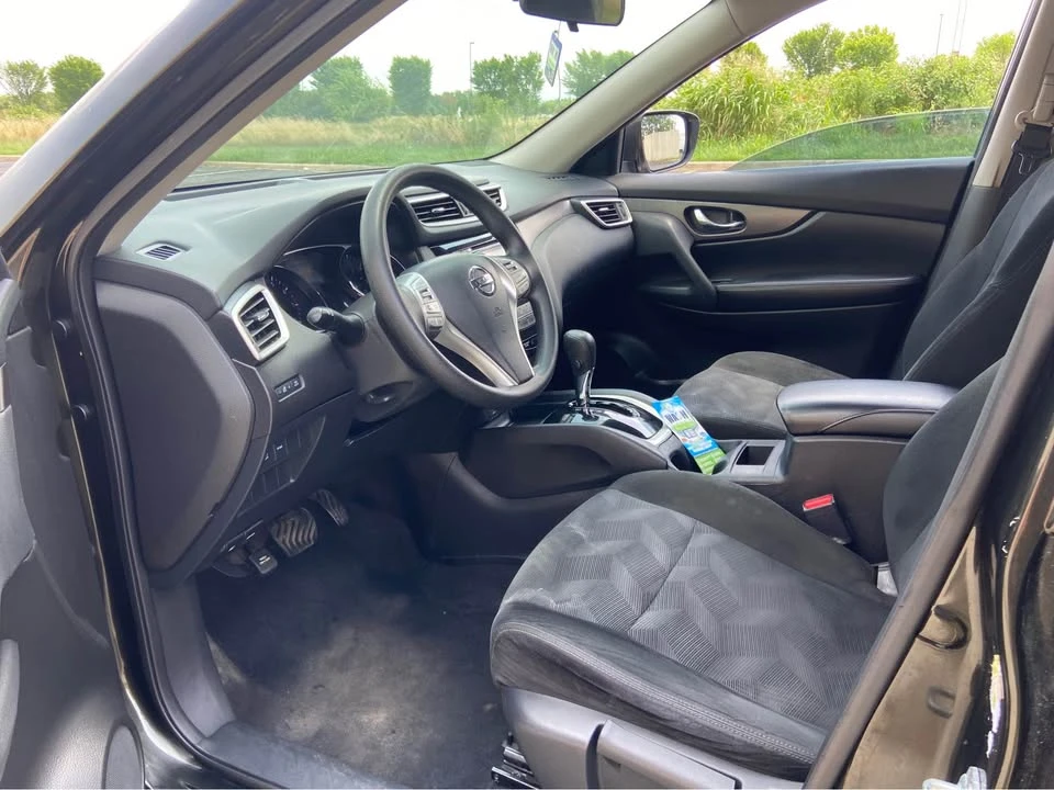 2016 Nissan Rogue - Image 5 of 11