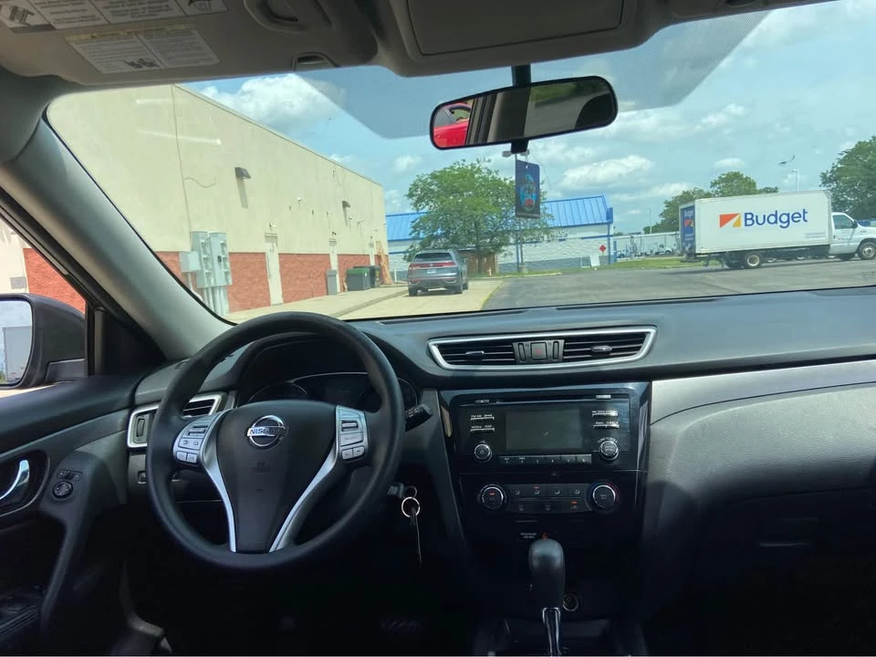 2016 Nissan Rogue - Image 10 of 11