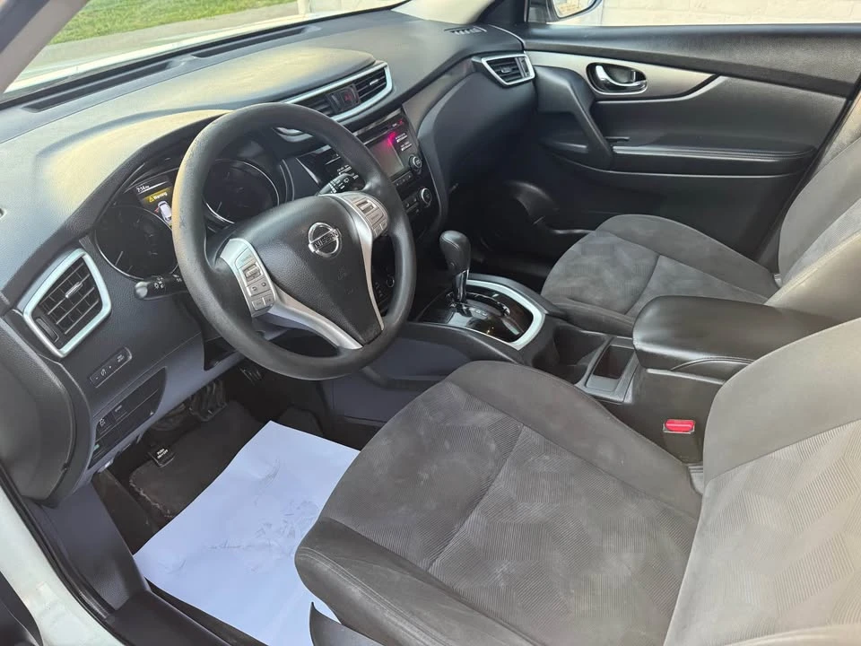 2016 Nissan Rogue - Image 8 of 12