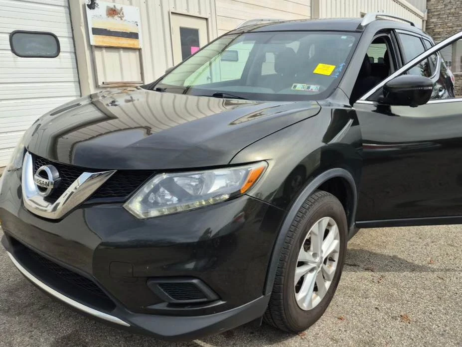 2016 Nissan Rogue - Image 2 of 7