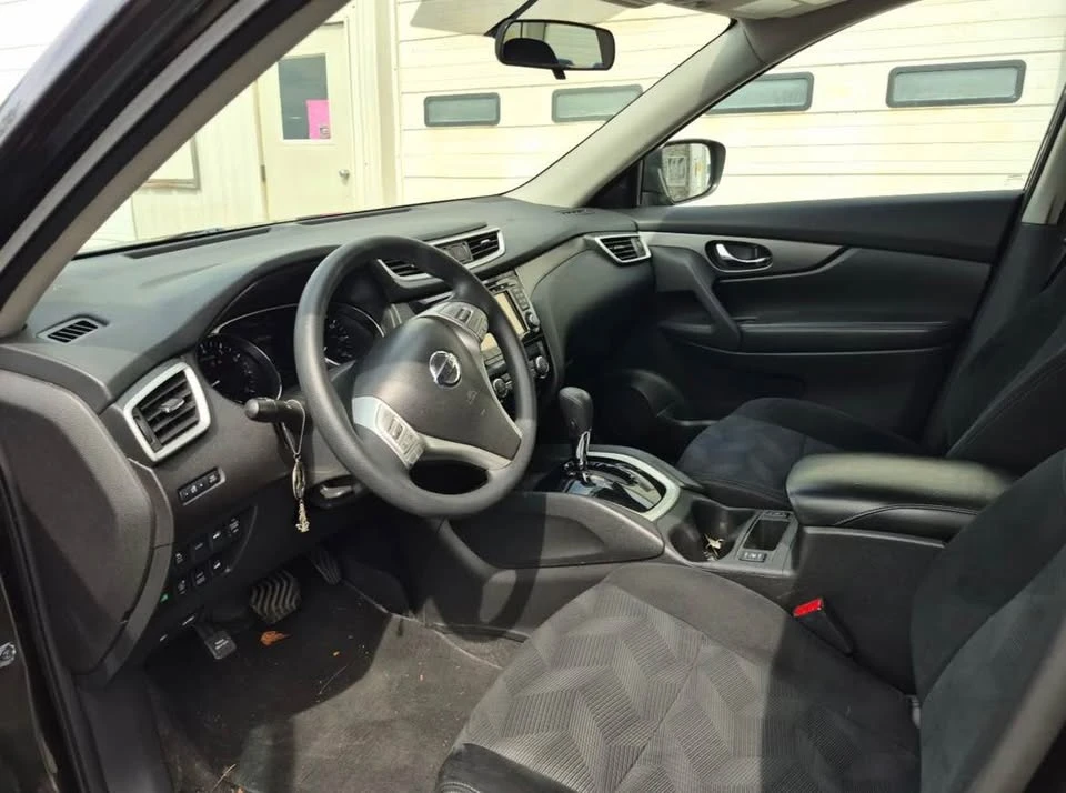 2016 Nissan Rogue - Image 5 of 7