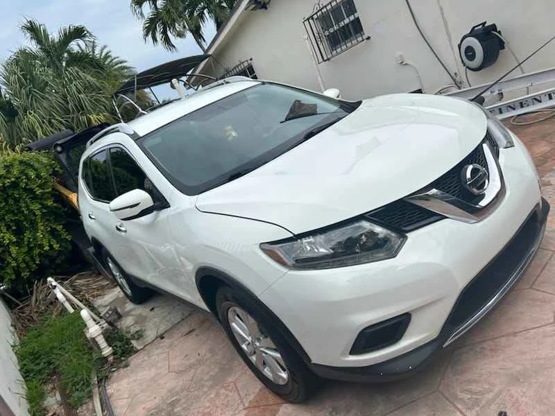 2016 Nissan Rogue - Image 2 of 6