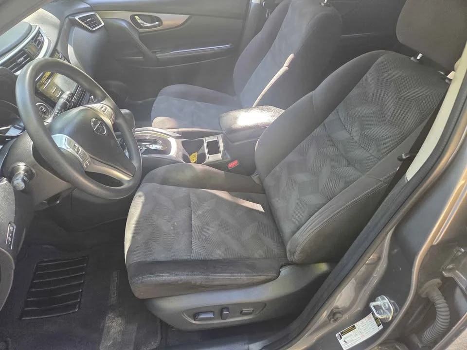 2016 Nissan Rogue - Image 8 of 10