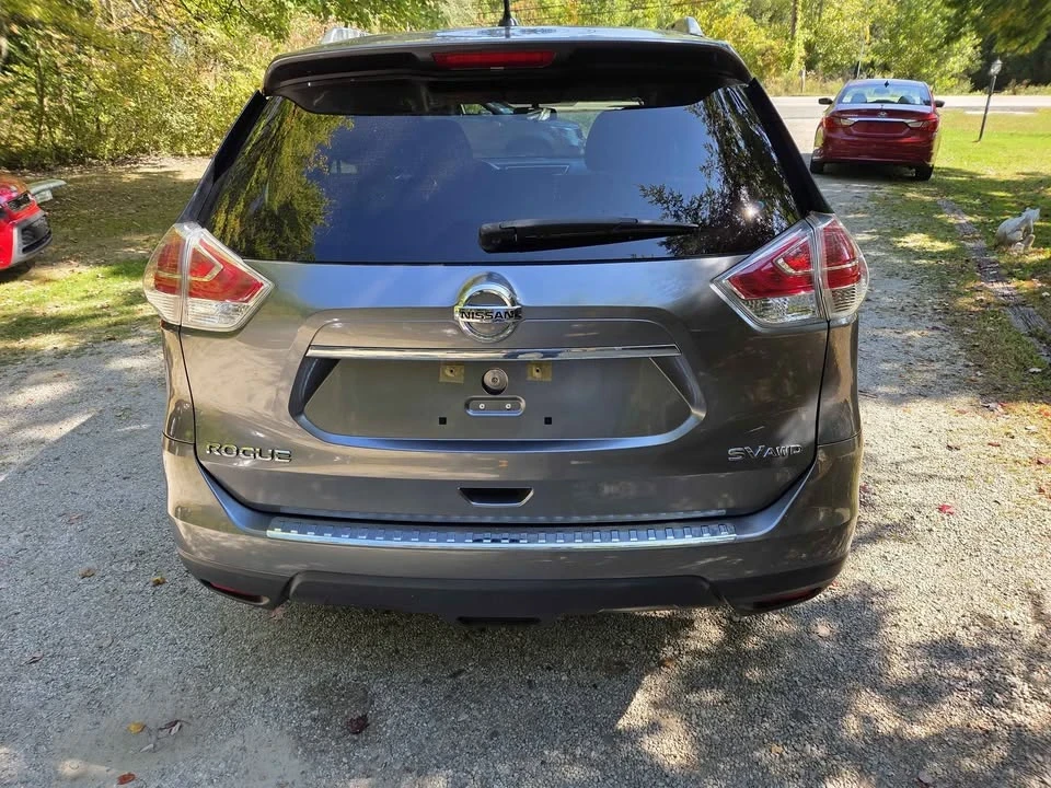 2016 Nissan Rogue - Image 6 of 10