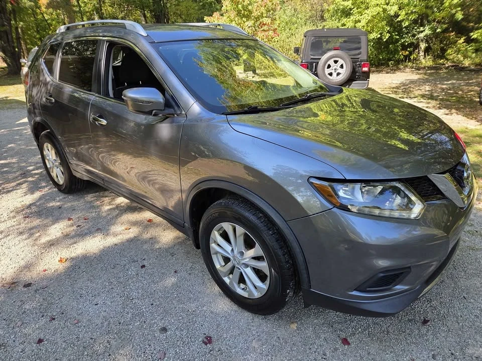 2016 Nissan Rogue - Image 3 of 10