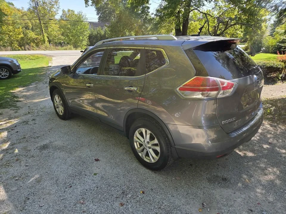 2016 Nissan Rogue - Image 5 of 10