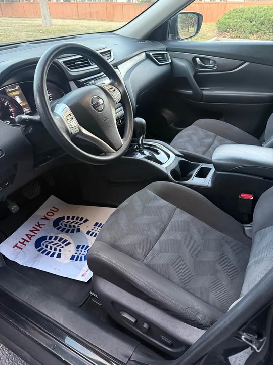 2016 Nissan Rogue - Image 7 of 9