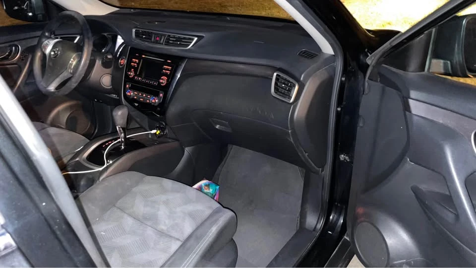 2016 Nissan Rogue - Image 7 of 9