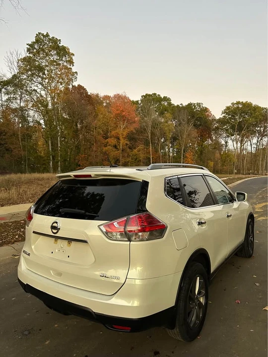 2016 Nissan Rogue - Image 4 of 6