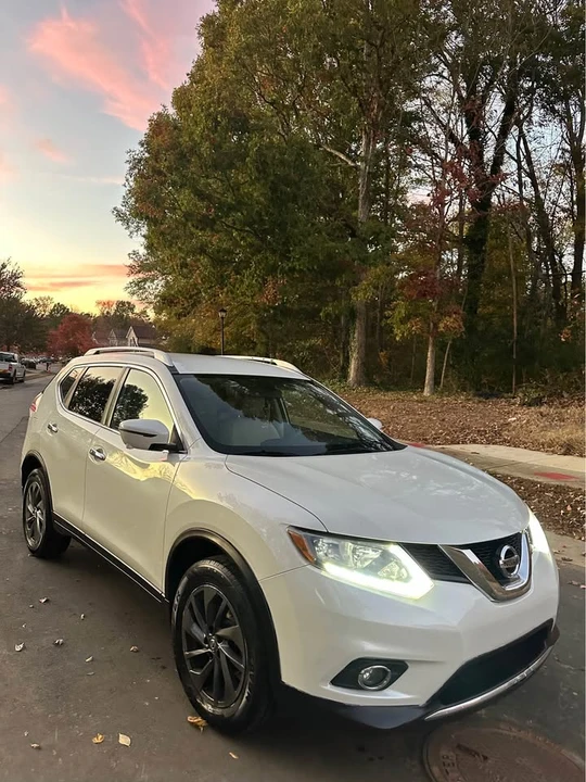 2016 Nissan Rogue - Image 2 of 6