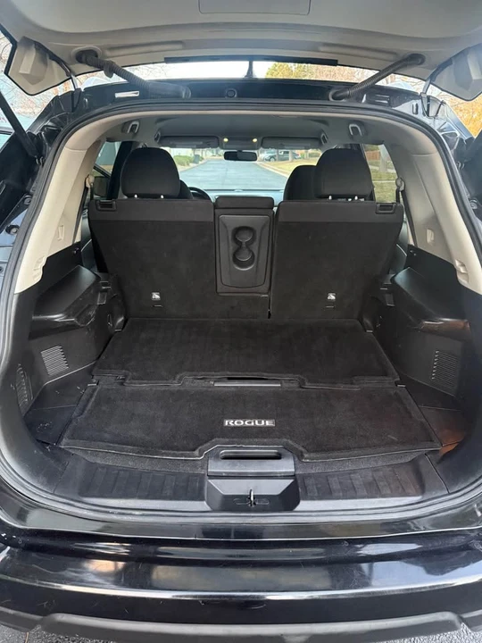 2016 Nissan Rogue - Image 7 of 8