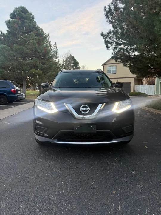 2016 Nissan Rogue - Image 2 of 8