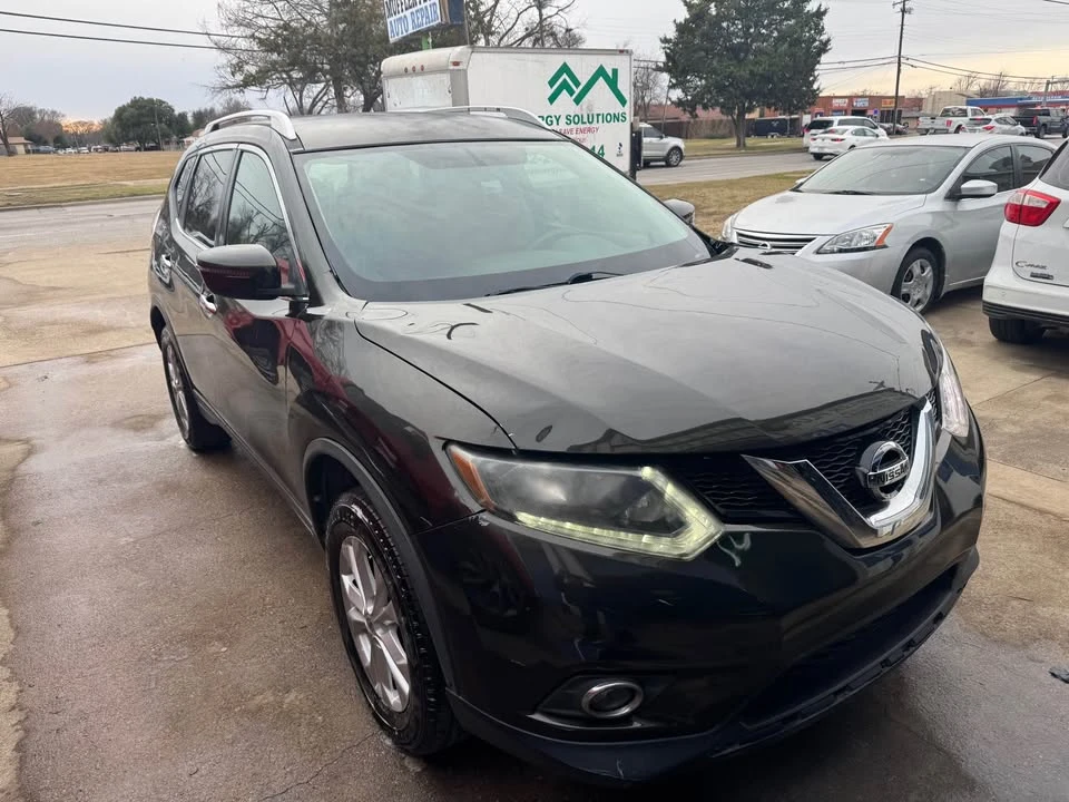 2016 Nissan Rogue - Image 2 of 12