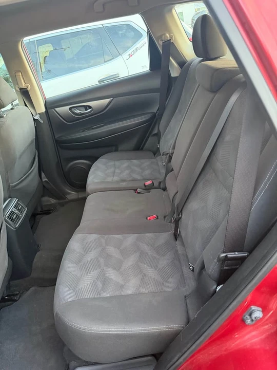 2016 Nissan Rogue - Image 7 of 9