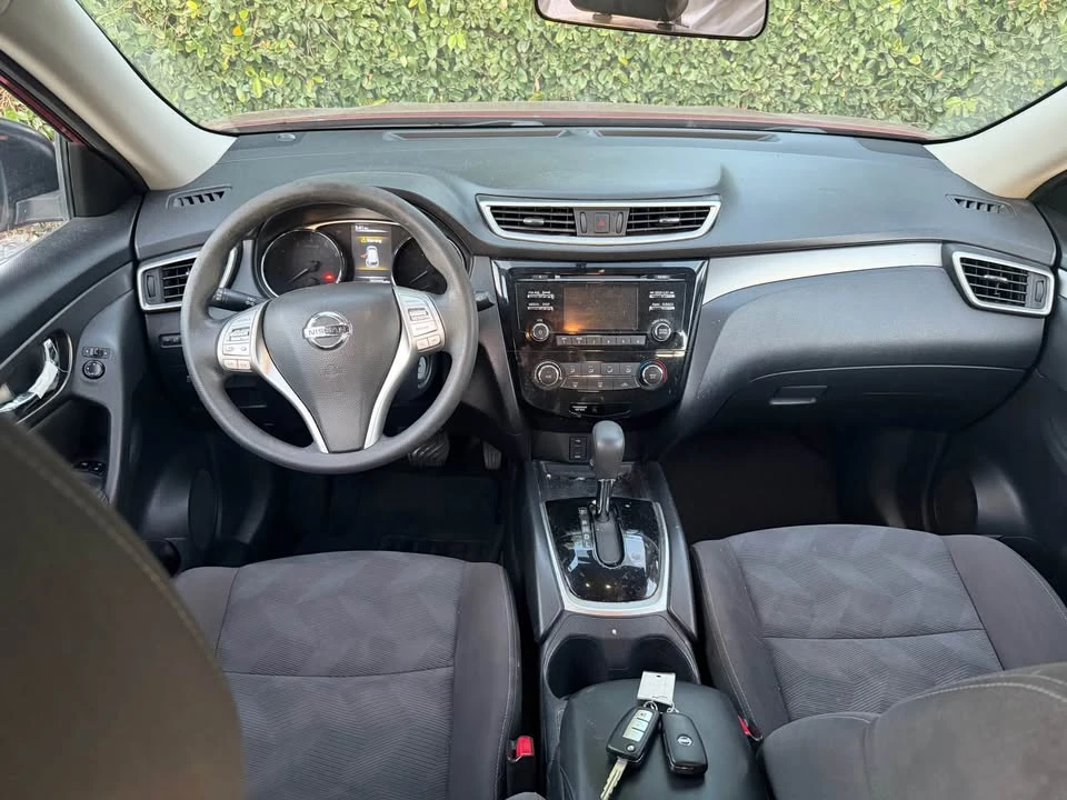 2016 Nissan Rogue - Image 3 of 9