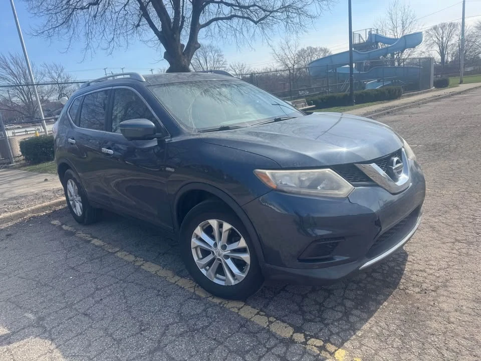 2016 Nissan Rogue - Image 2 of 14